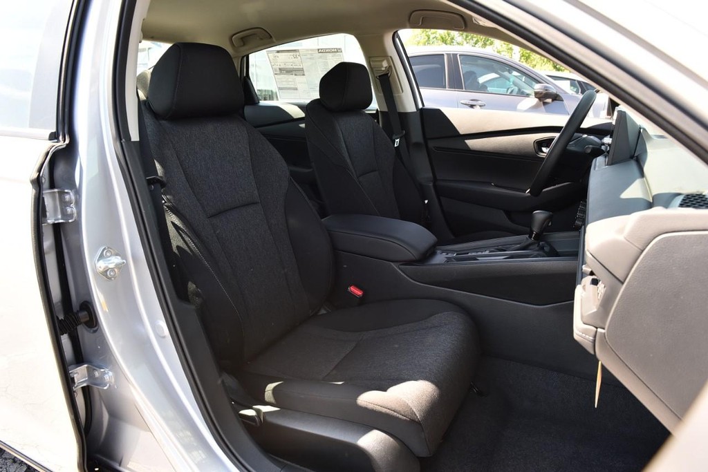Honda Accord Sedan Vehicle Image 20