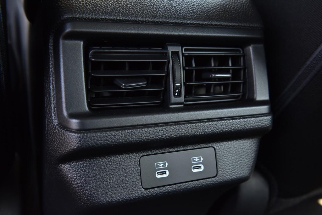 Honda Accord Sedan Vehicle Image 22