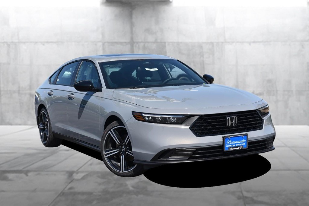 Honda Accord Hybrid Vehicle Image 02
