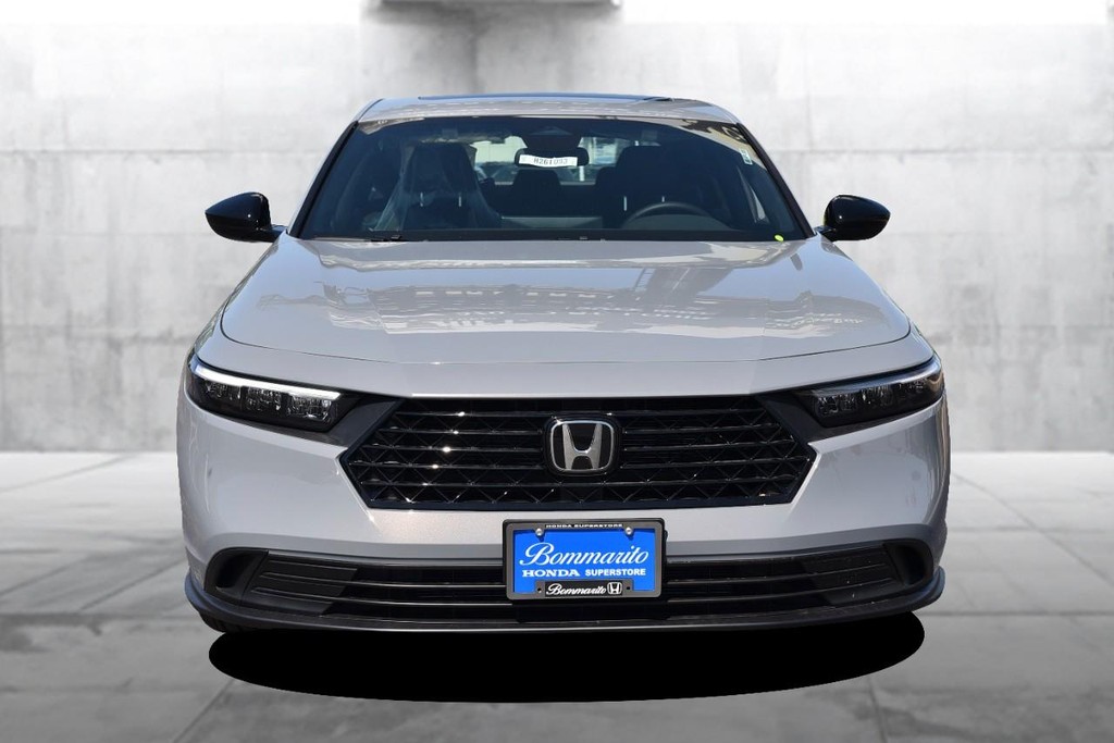 Honda Accord Hybrid Vehicle Image 04