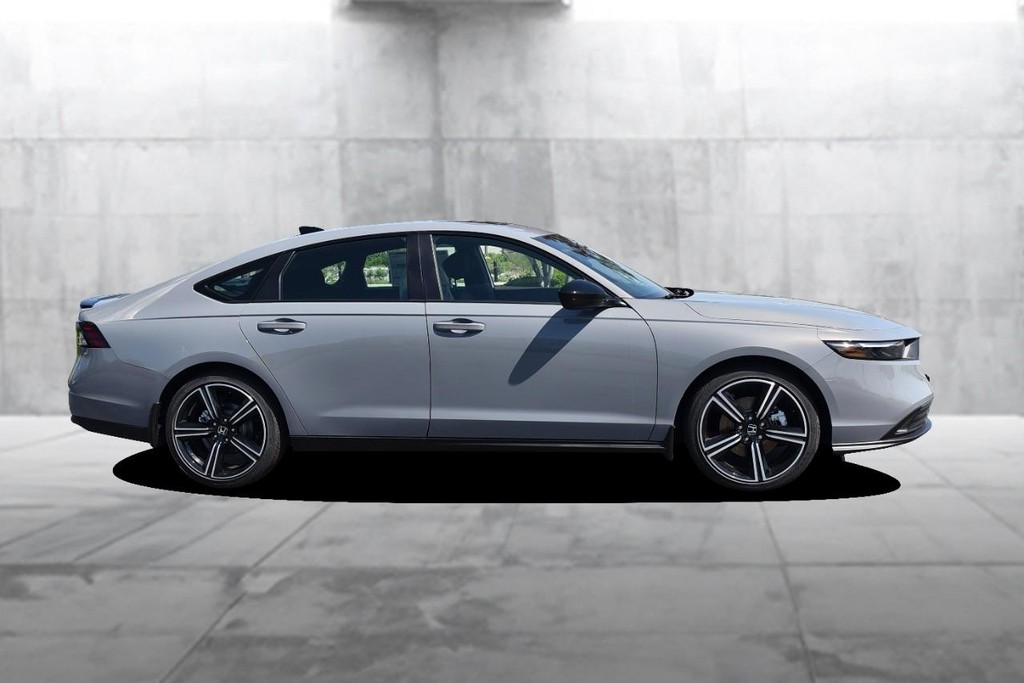 Honda Accord Hybrid Vehicle Image 05
