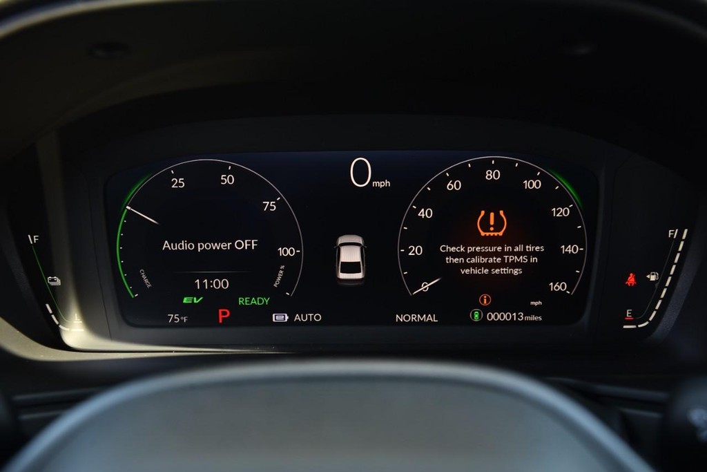 Honda Accord Hybrid Vehicle Image 10