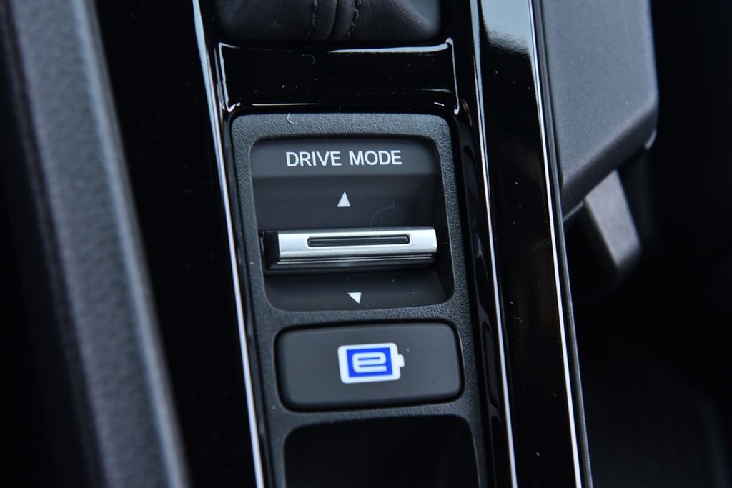 Honda Accord Hybrid Vehicle Image 17