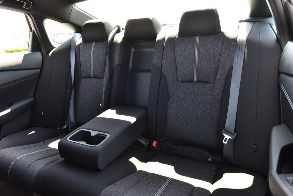 Honda Accord Hybrid Vehicle Image 23
