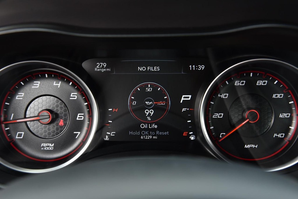 Dodge Charger Vehicle Image 11