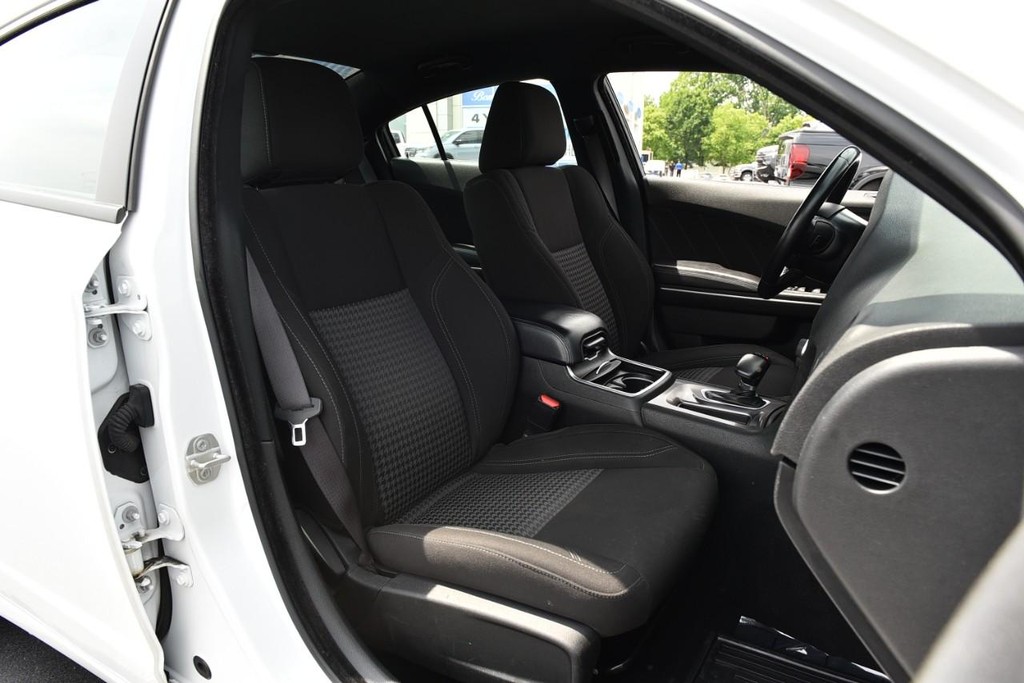 Dodge Charger Vehicle Image 18