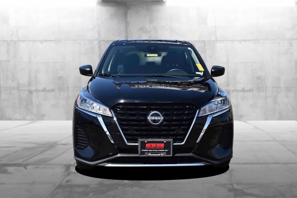 Nissan Kicks Vehicle Image 04