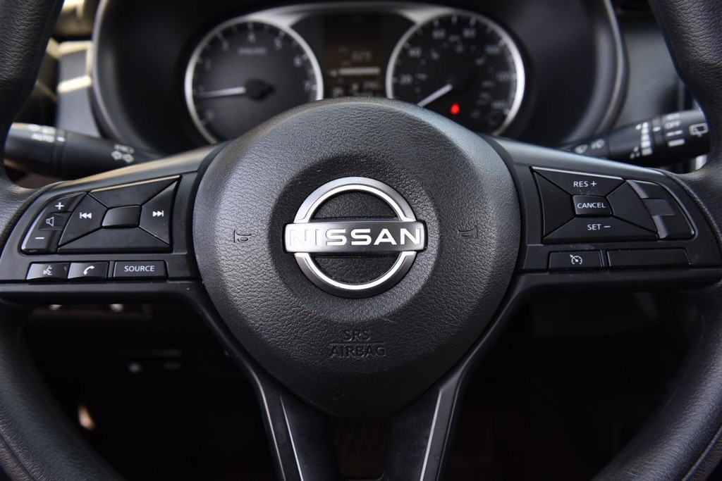 Nissan Kicks Vehicle Image 17