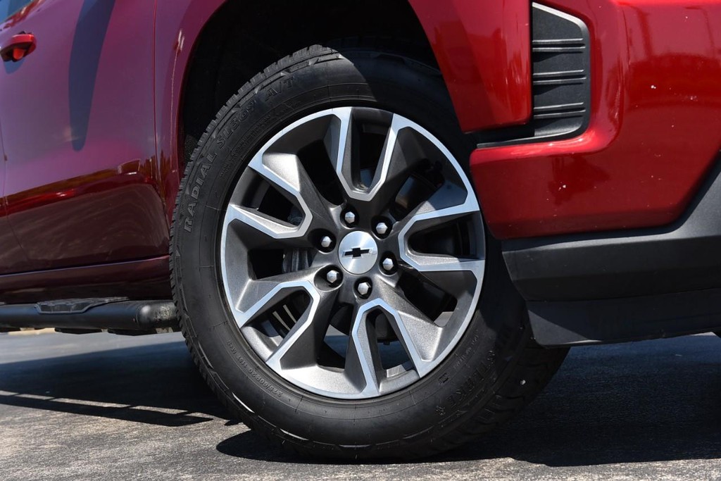 Chevrolet Silverado 1500 Vehicle Image 03