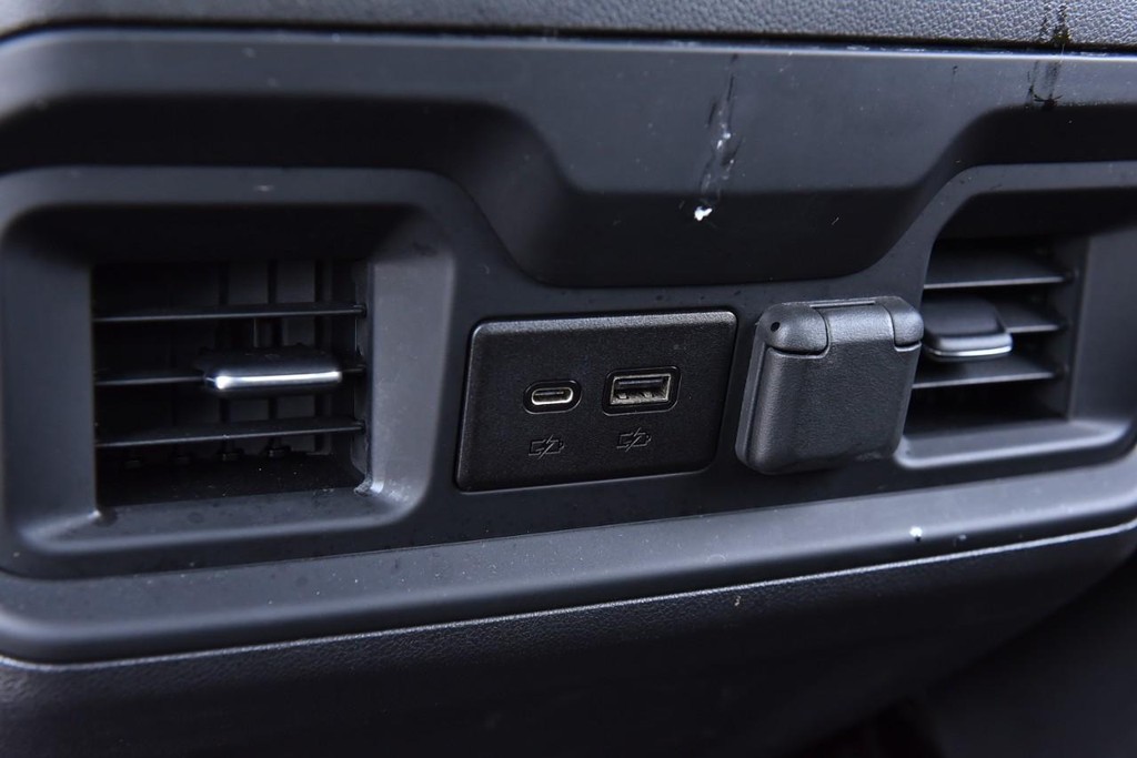 Chevrolet Silverado 1500 Vehicle Image 22