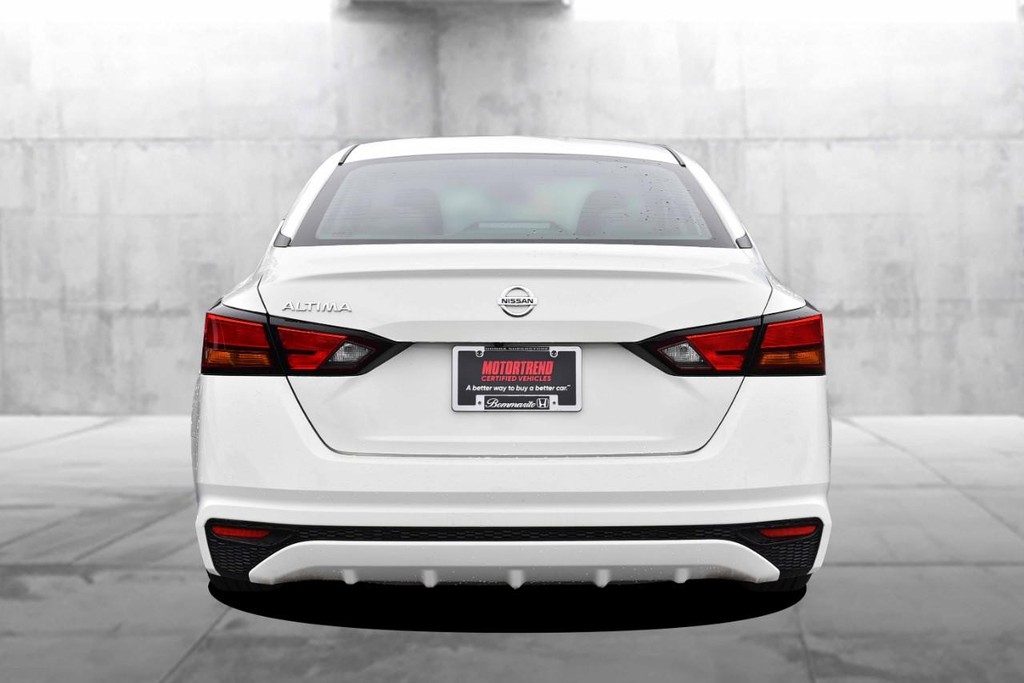 Nissan Altima Vehicle Image 06