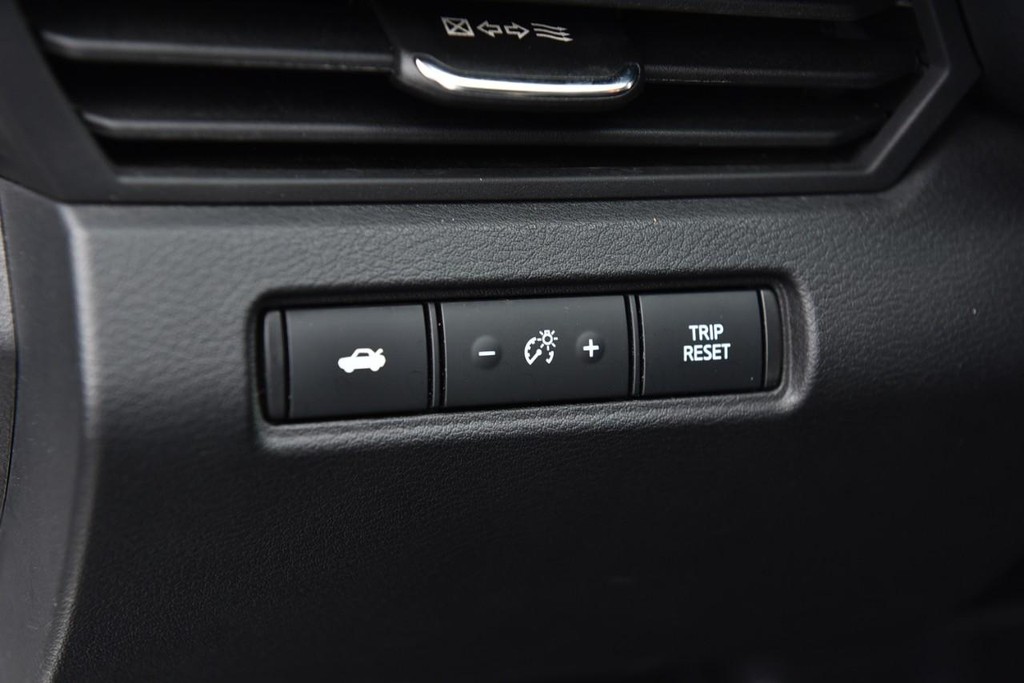 Nissan Altima Vehicle Image 09