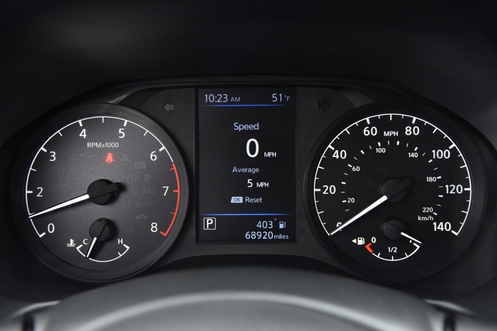 Nissan Altima Vehicle Image 10