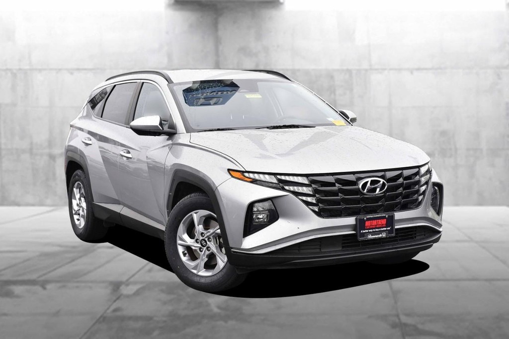 Hyundai Tucson Vehicle Image 02