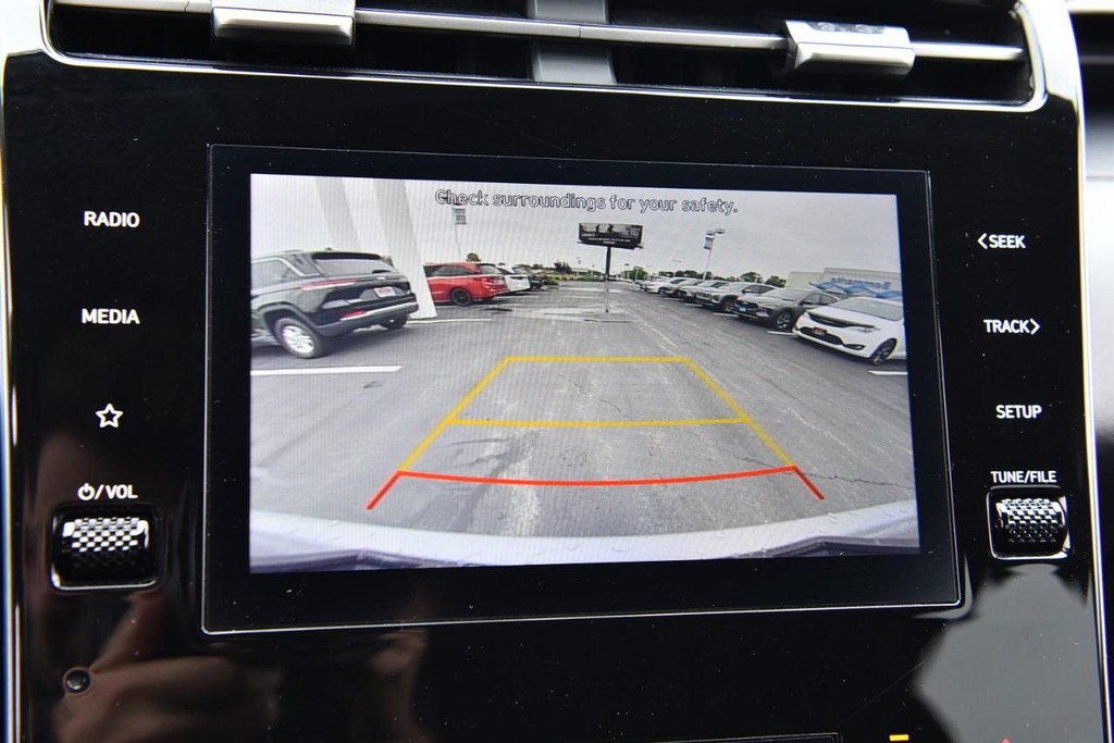 Hyundai Tucson Vehicle Image 12