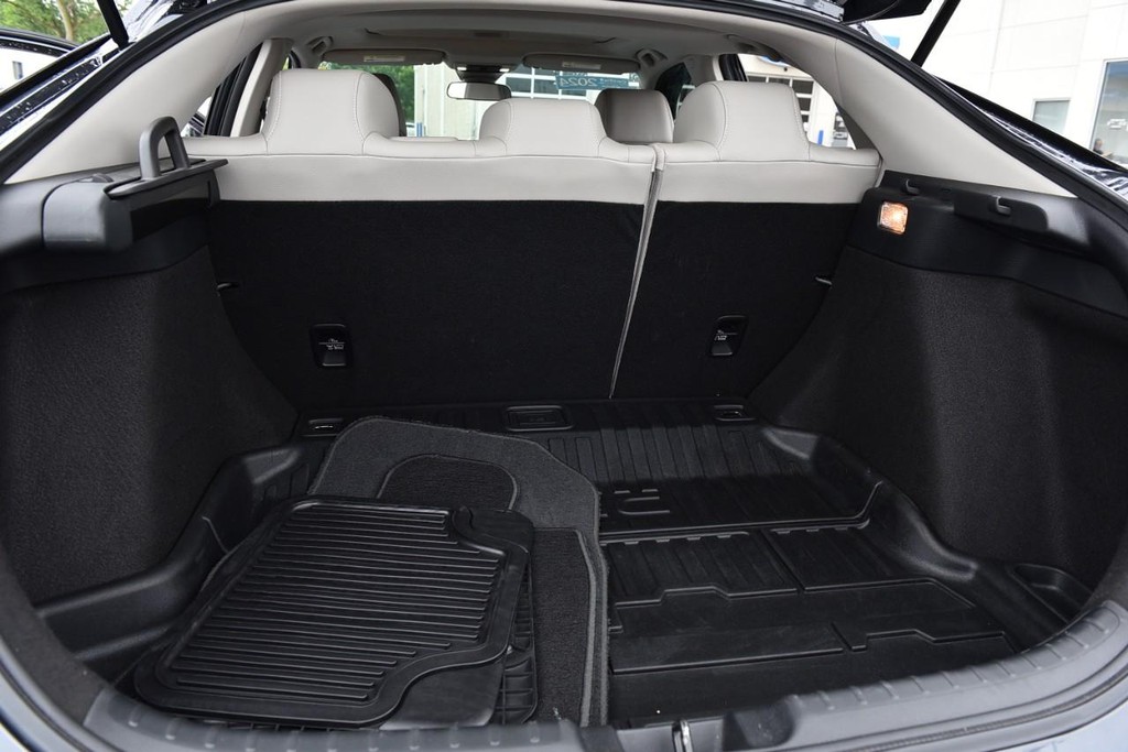 Honda Civic Hatchback Vehicle Image 24