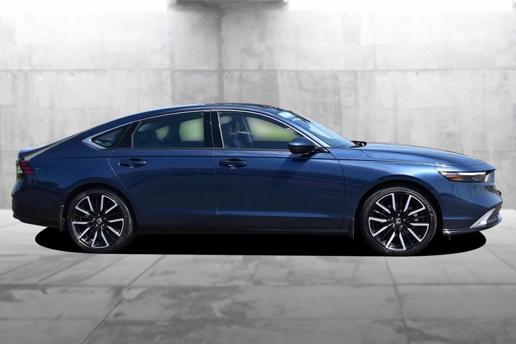 Honda Accord Hybrid Vehicle Image 05