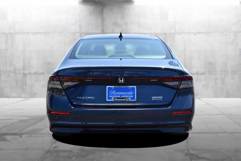 Honda Accord Hybrid Vehicle Image 06