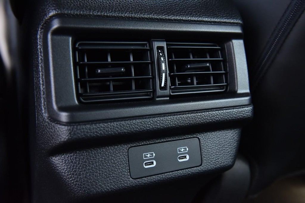 Honda Accord Hybrid Vehicle Image 25