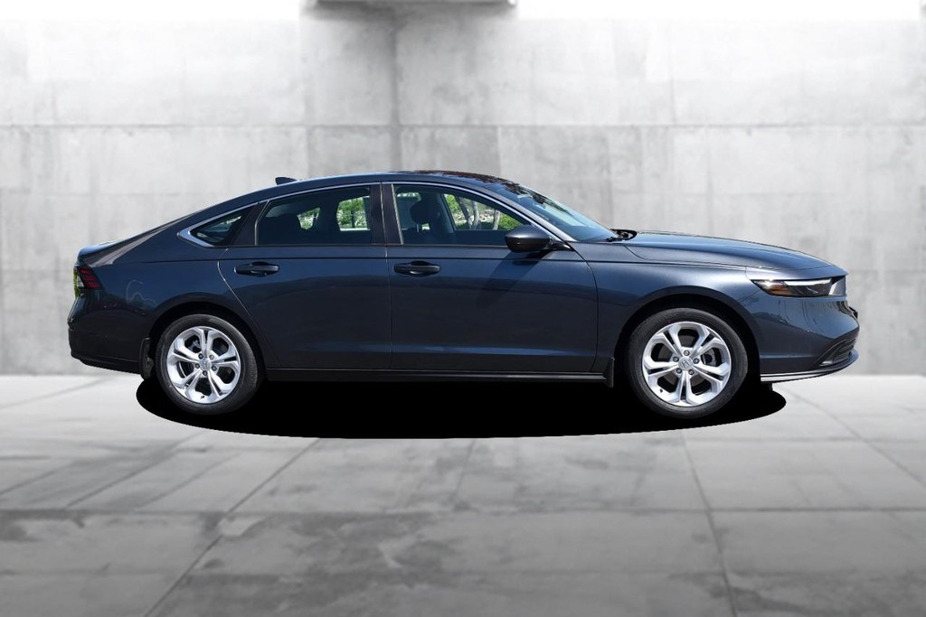 Honda Accord Sedan Vehicle Image 05