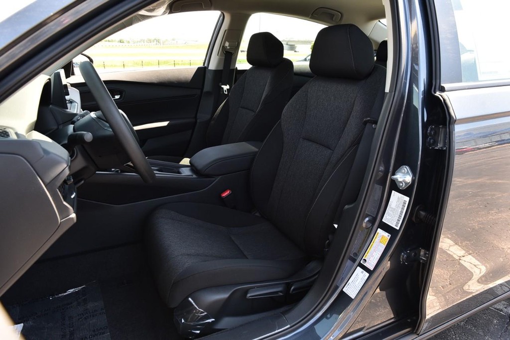 Honda Accord Sedan Vehicle Image 19