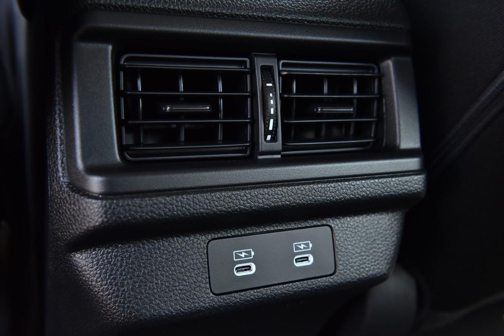 Honda Accord Sedan Vehicle Image 22