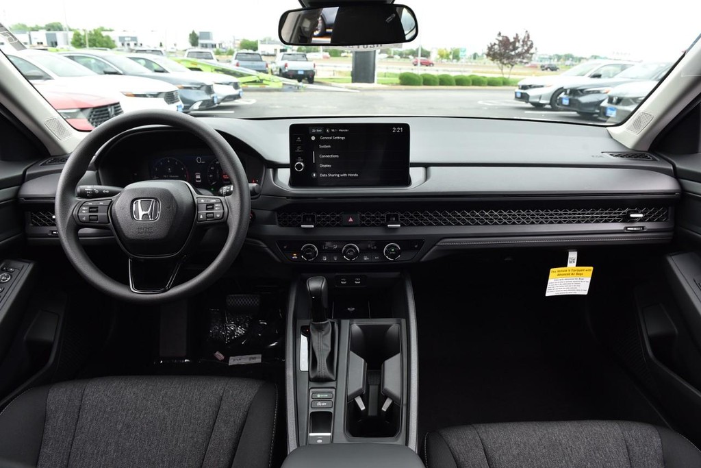 Honda Accord Sedan Vehicle Image 07