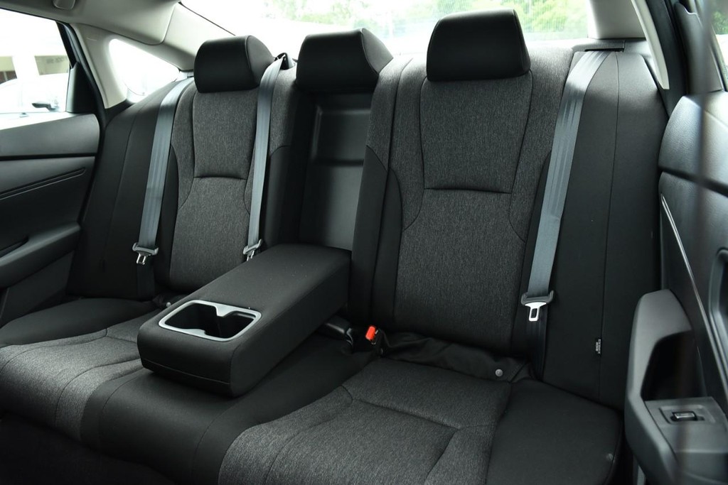 Honda Accord Sedan Vehicle Image 22