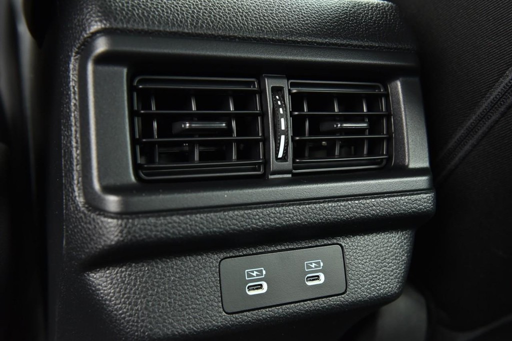 Honda Accord Sedan Vehicle Image 23