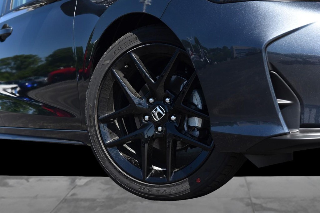 Honda Civic Hatchback Vehicle Image 03