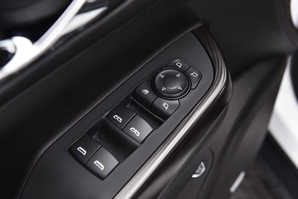 GMC Acadia Vehicle Image 08