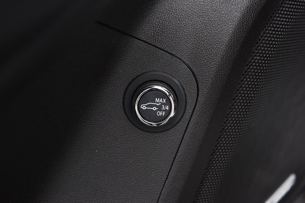 GMC Acadia Vehicle Image 09
