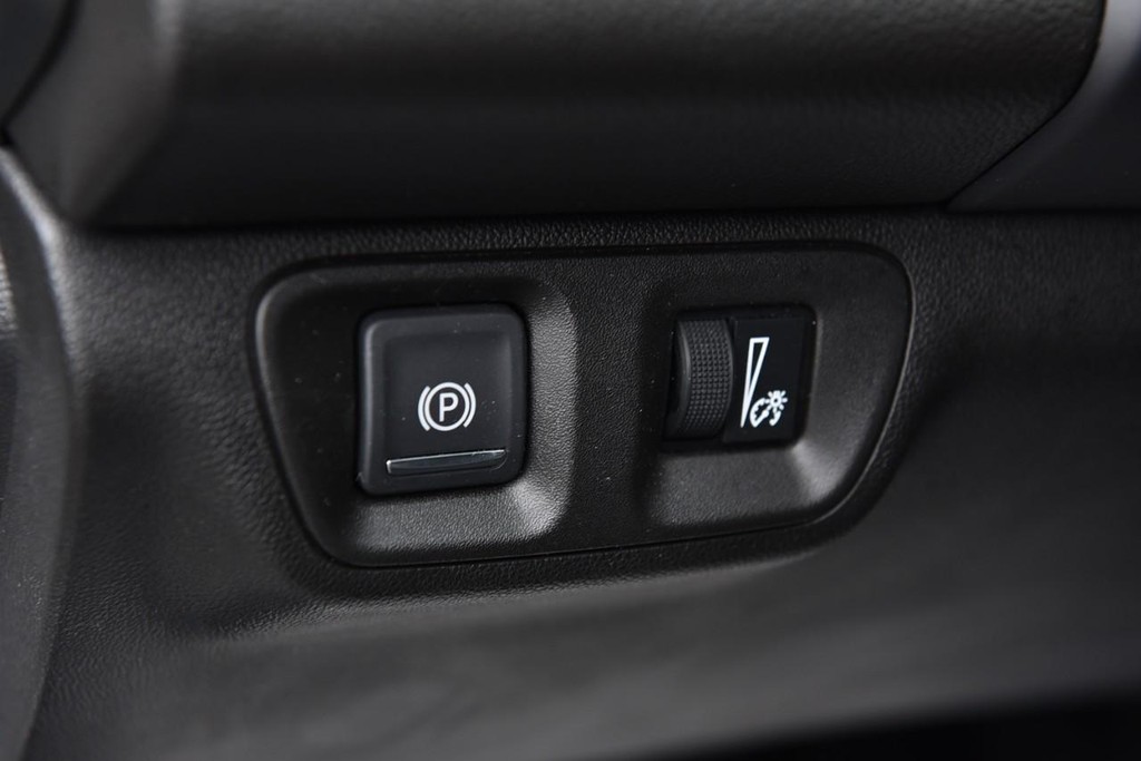 GMC Acadia Vehicle Image 13