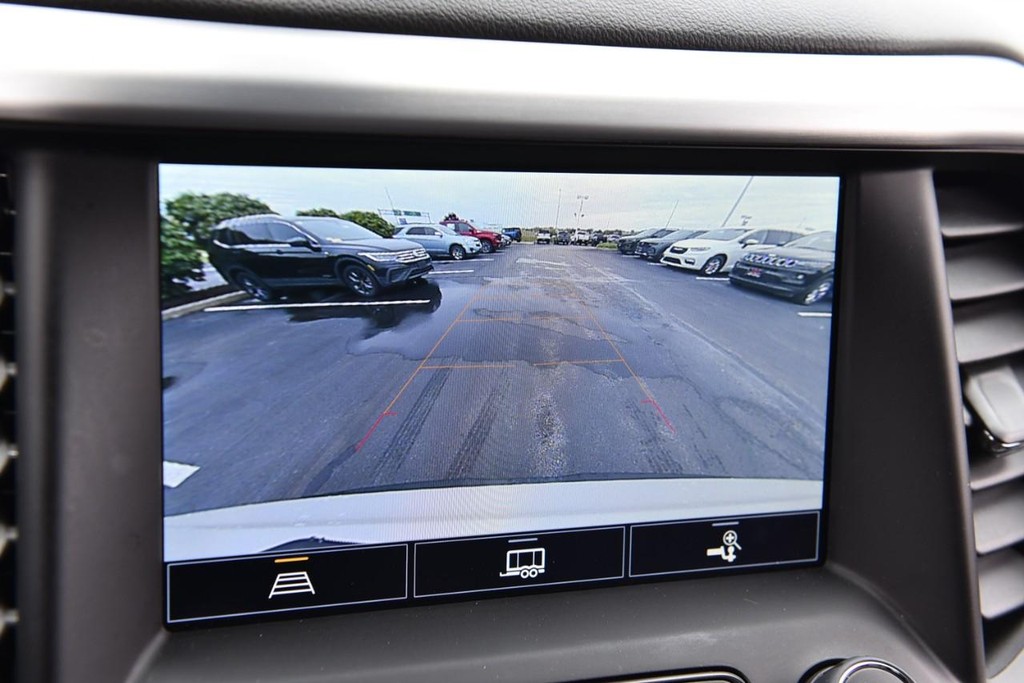 GMC Acadia Vehicle Image 15