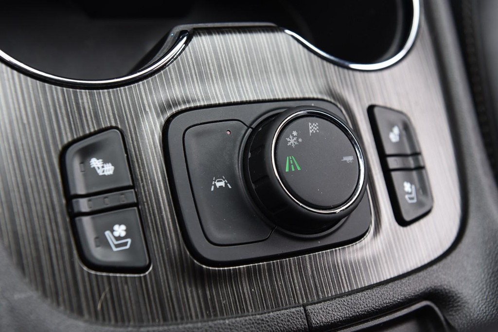 GMC Acadia Vehicle Image 21