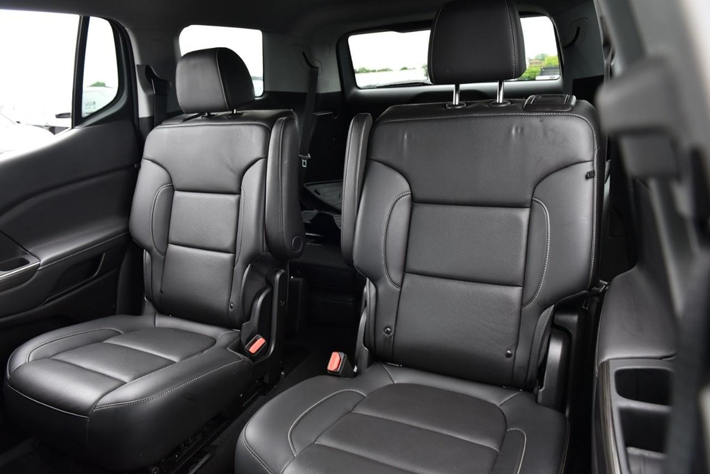 GMC Acadia Vehicle Image 26