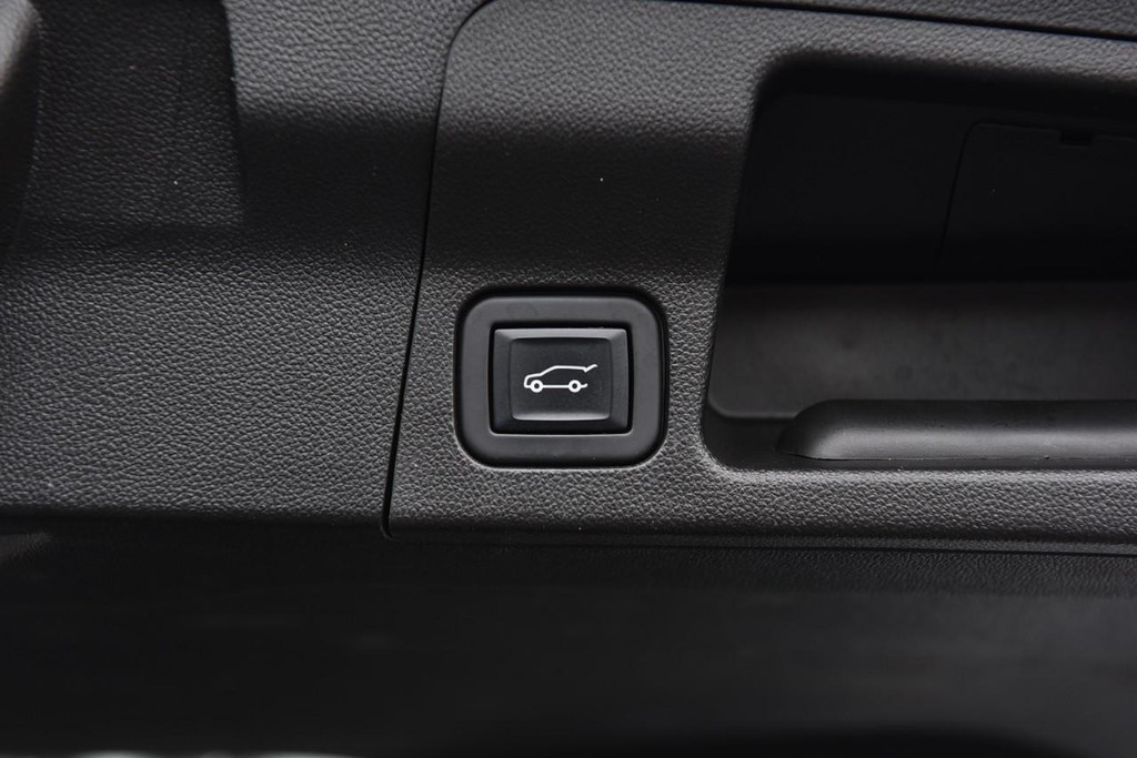 GMC Acadia Vehicle Image 31