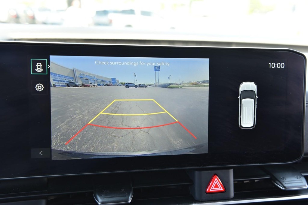 Kia Carnival Vehicle Image 12