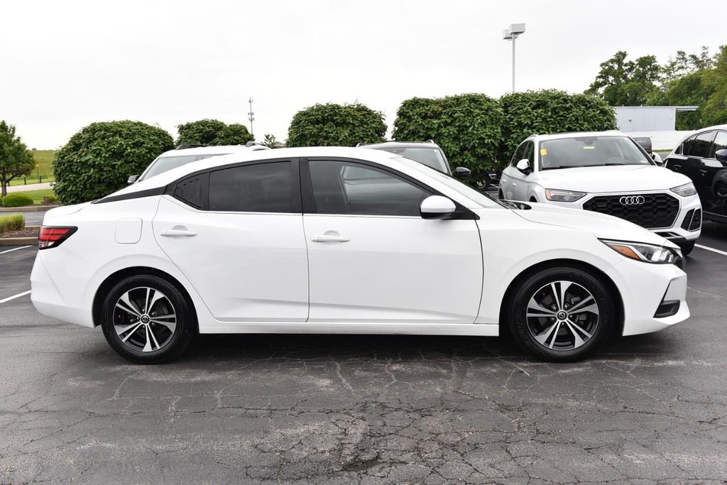 Nissan Sentra Vehicle Image 05