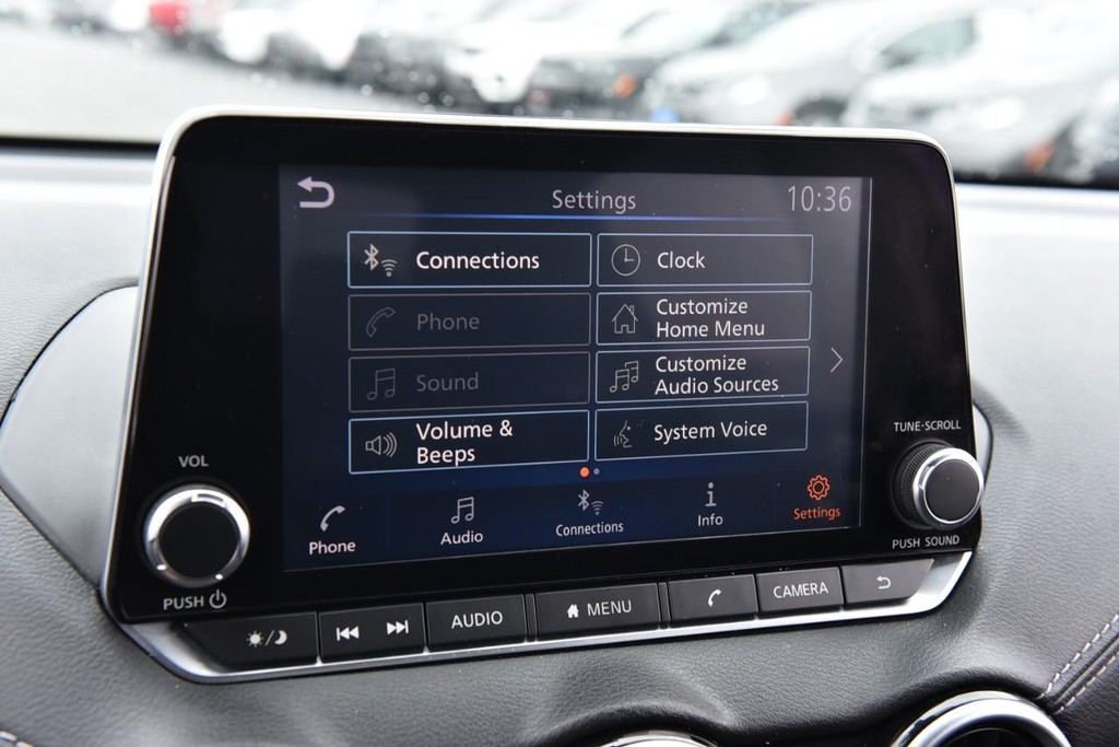 Nissan Sentra Vehicle Image 13