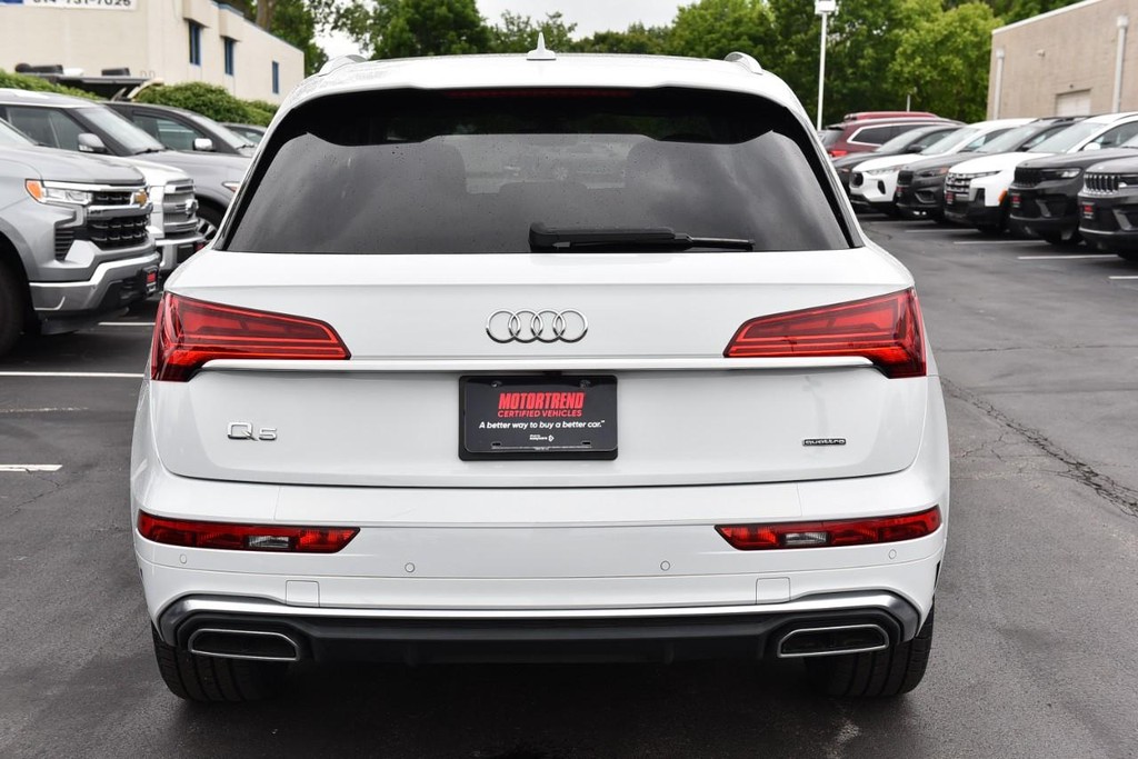 Audi Q5 Vehicle Full-screen Gallery Image 06