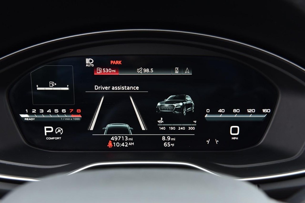 Audi Q5 Vehicle Full-screen Gallery Image 13