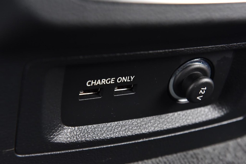 Audi Q5 Vehicle Full-screen Gallery Image 25