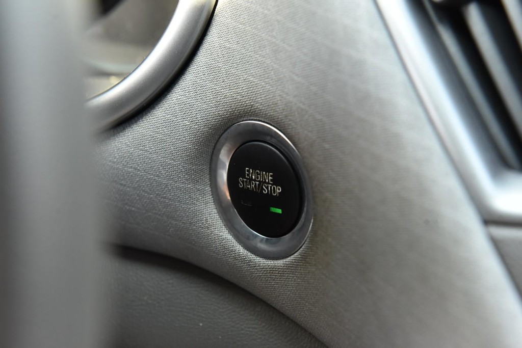 Chevrolet Malibu Vehicle Image 16