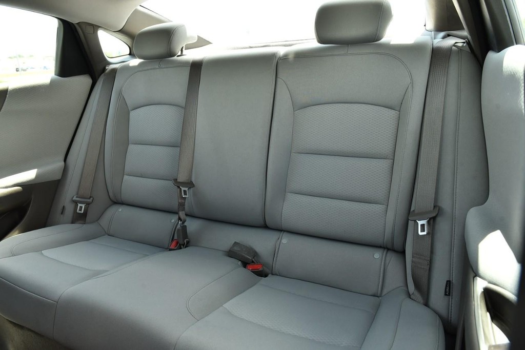 Chevrolet Malibu Vehicle Image 20