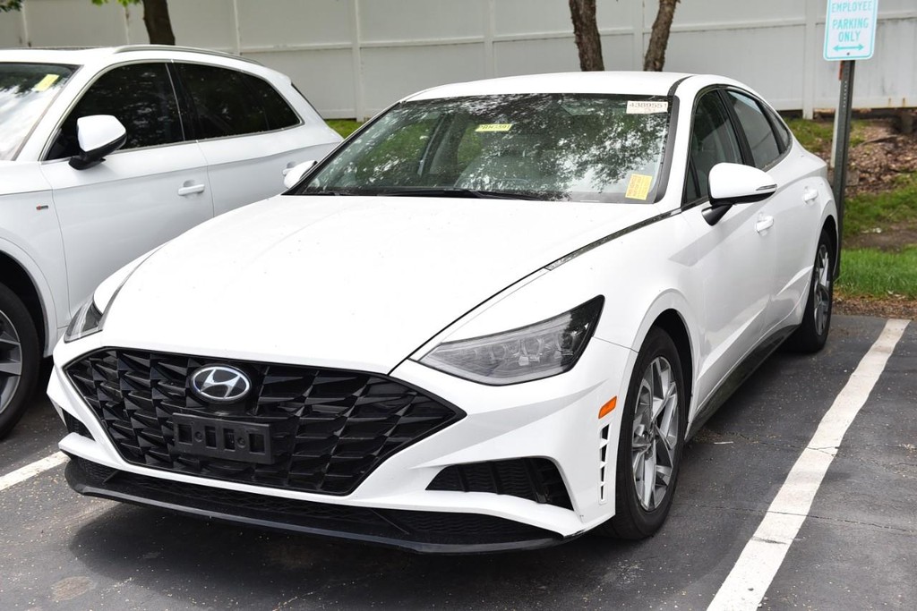 Hyundai Sonata Vehicle Image 04