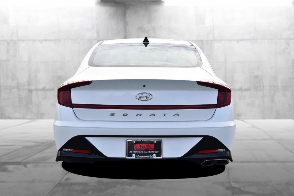 Hyundai Sonata Vehicle Image 06