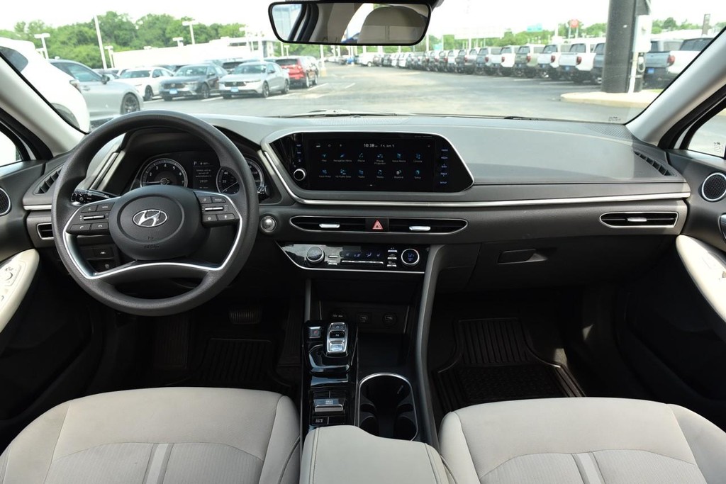 Hyundai Sonata Vehicle Image 07