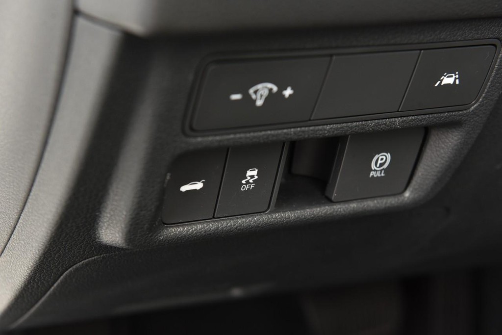 Hyundai Sonata Vehicle Image 10