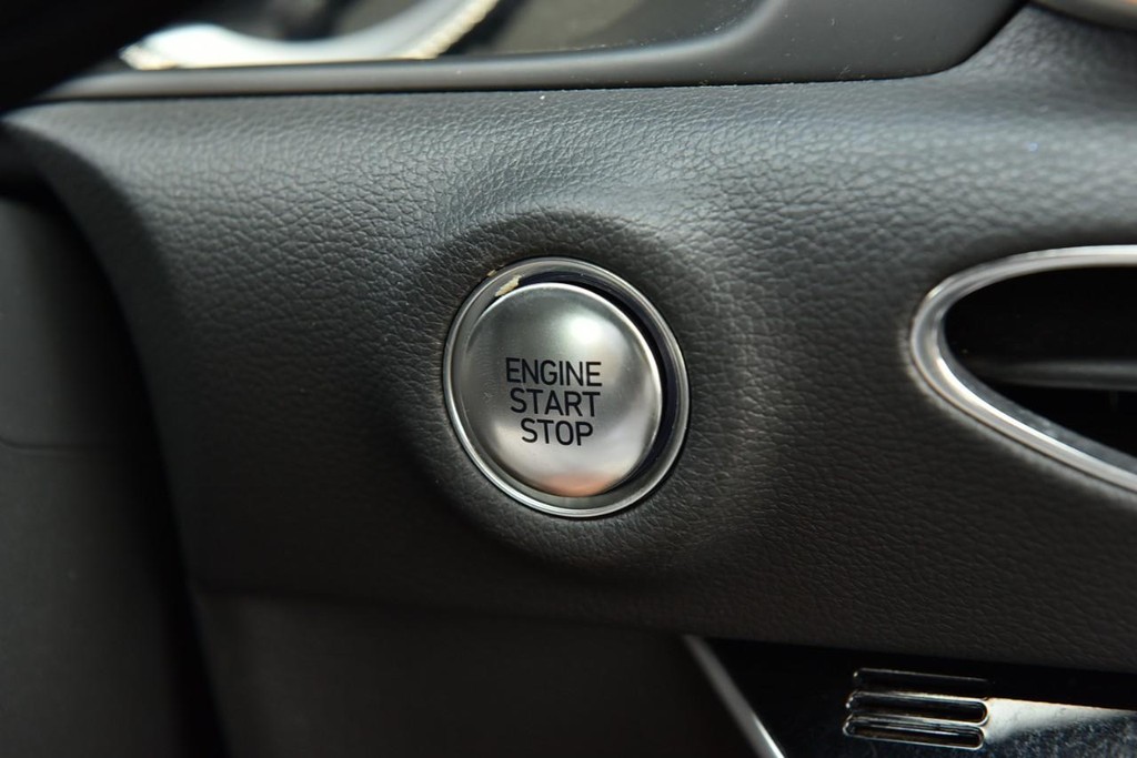 Hyundai Sonata Vehicle Image 17